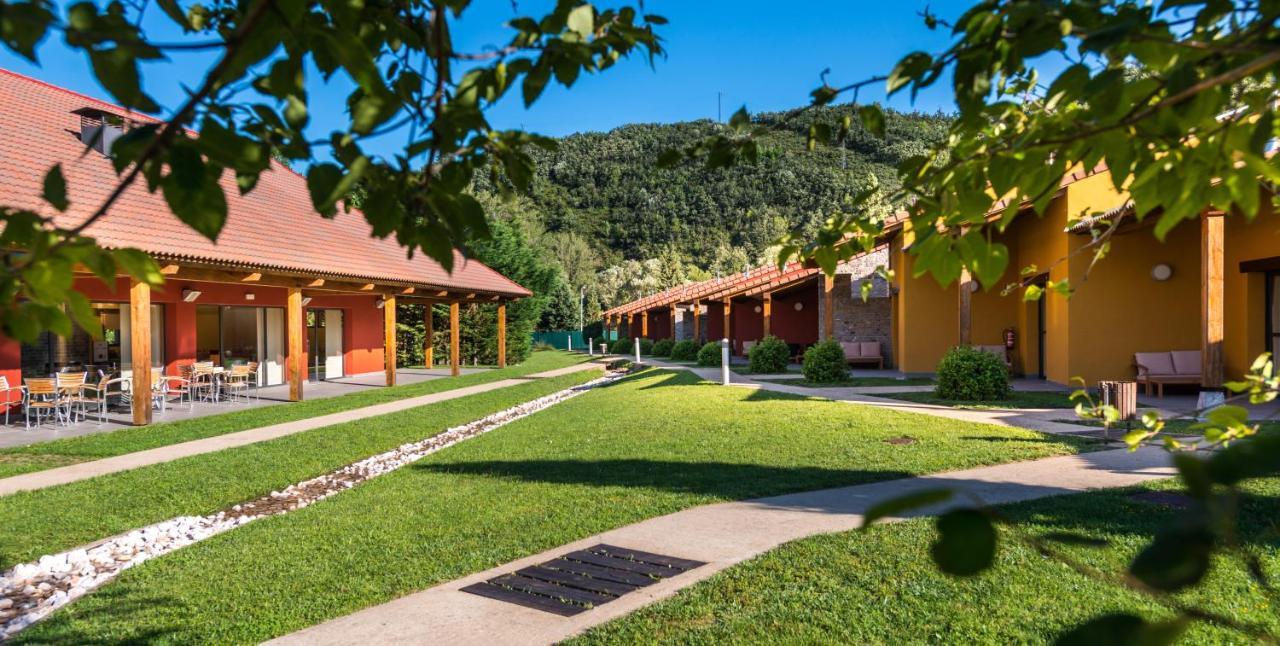 ホテル Fuentes Blancas Vegacervera エクステリア 写真
