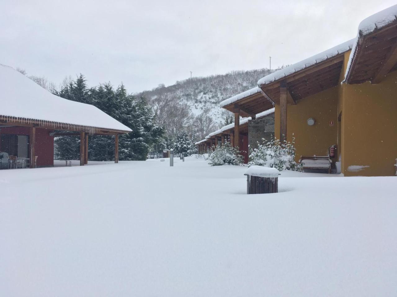 ホテル Fuentes Blancas Vegacervera エクステリア 写真